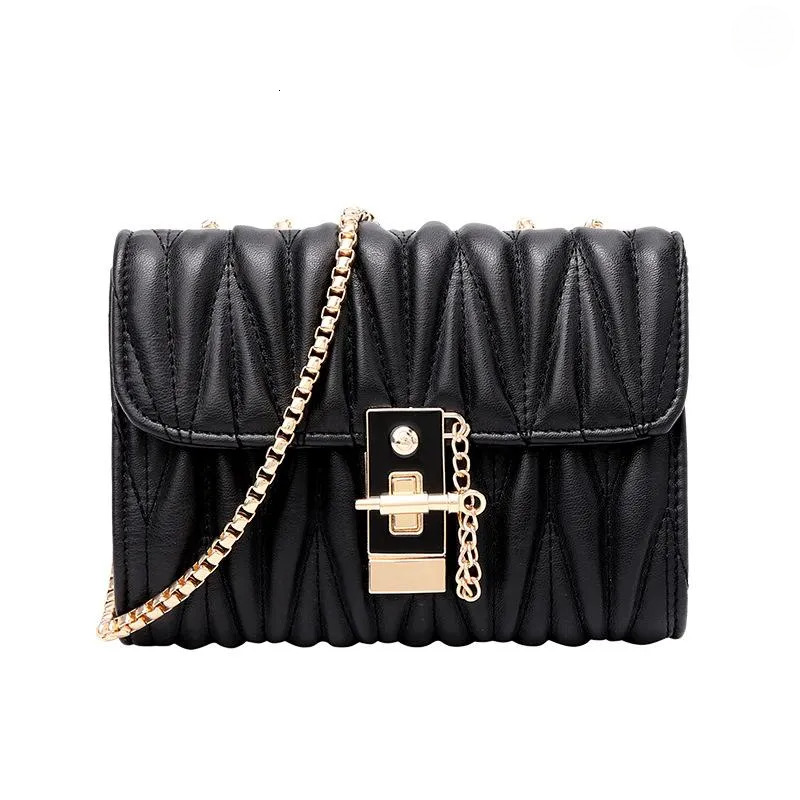 Chinese Embroidered Handbags: Guangzhou Women's Autumn/winter European & American Style Dia Embroidery Thread Lock Single New Free Delivery Desig