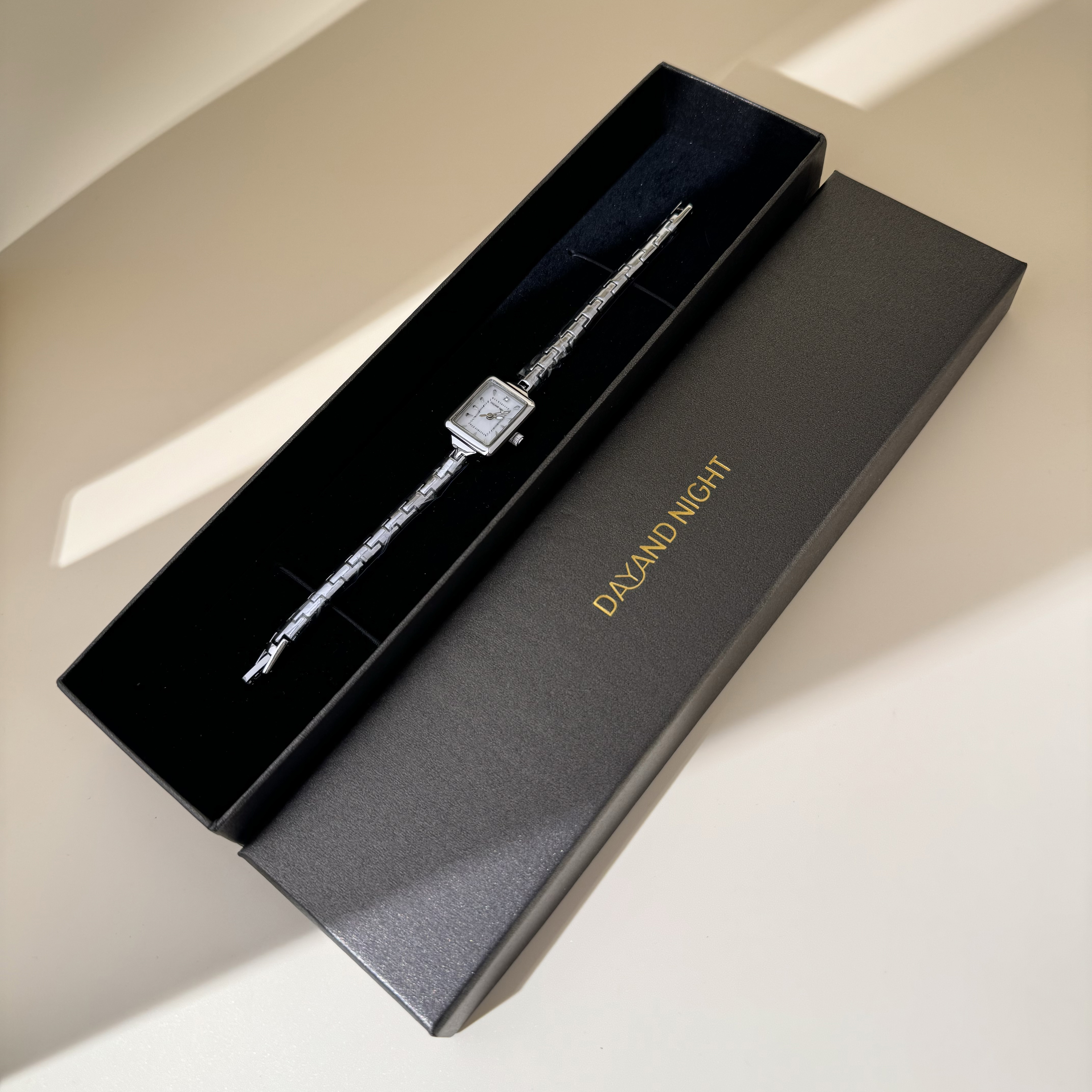 "New 2025" Fashion Designer Watch for Women | Luxury Ladies' Bracelet Quartz Watch | Gold/Silver/Rose Gold | Perfect For Daily Wear, Ev
