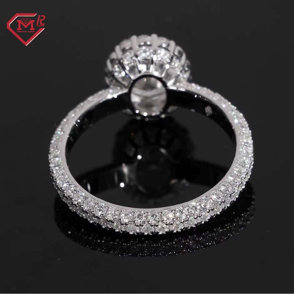 Classic engagement boutique jewelry halo ring, silver Vvs chilled silica ring