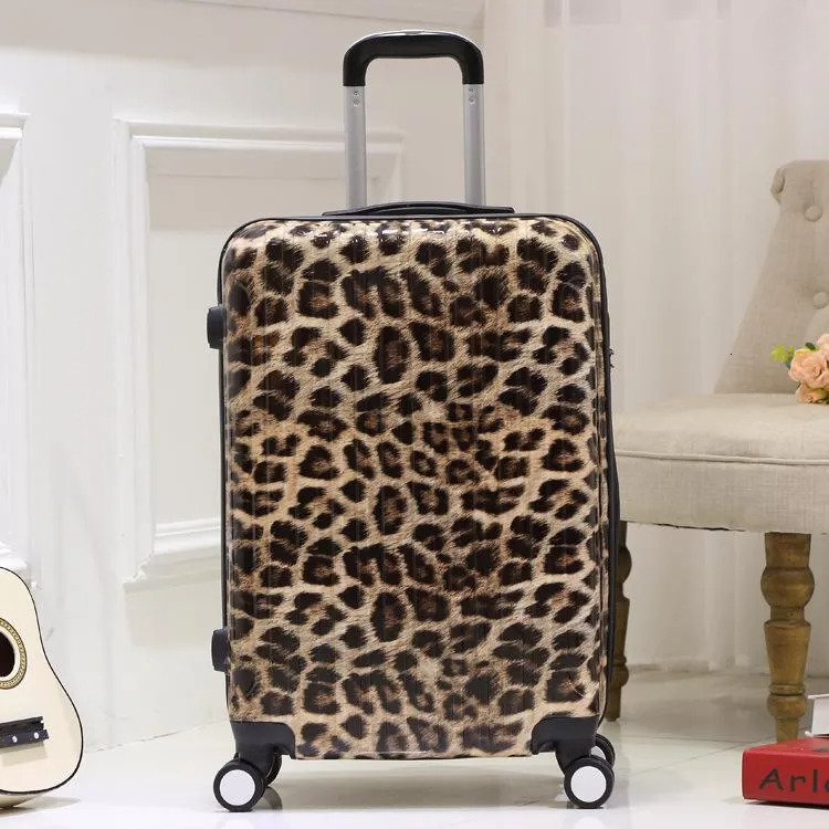 Leopard Print Rolling Lage Carry-on Travel Bag PC Suitcase With Lock 2025 20in 563422cm 2.5kg New Free Delivery Designer Bag