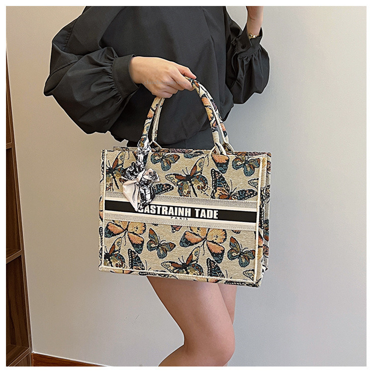 Designer's New Trendy Handbag, Women's Fashionable Printed Butterfly Shoulder Bag, Large Capacity High-quality Tote Bag, Size Shopping Bag 3