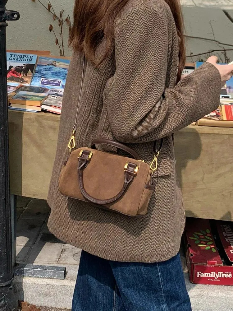 Women's Cylinder Shoulder Bag: Stylish Evening Leather Handbag For Versatile Use New Free Delivery Designer Bag