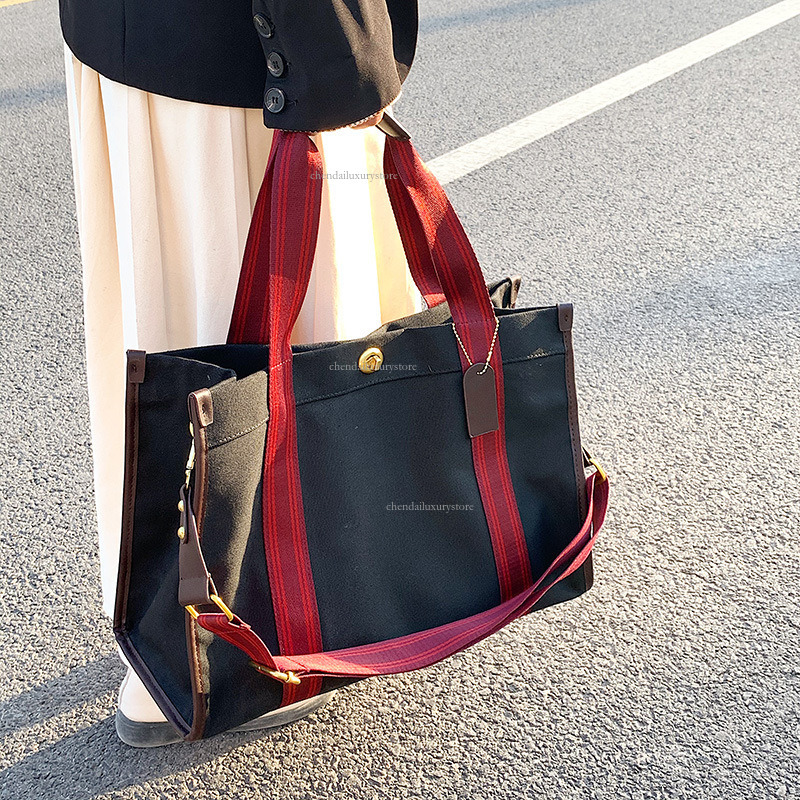 2025 New Women's Shoulder Bag Designer Slant Canvas Fashion Handbag Large Capacity Contrastive Color Niche Trend Crossbody Bag Casual Shopping Ba