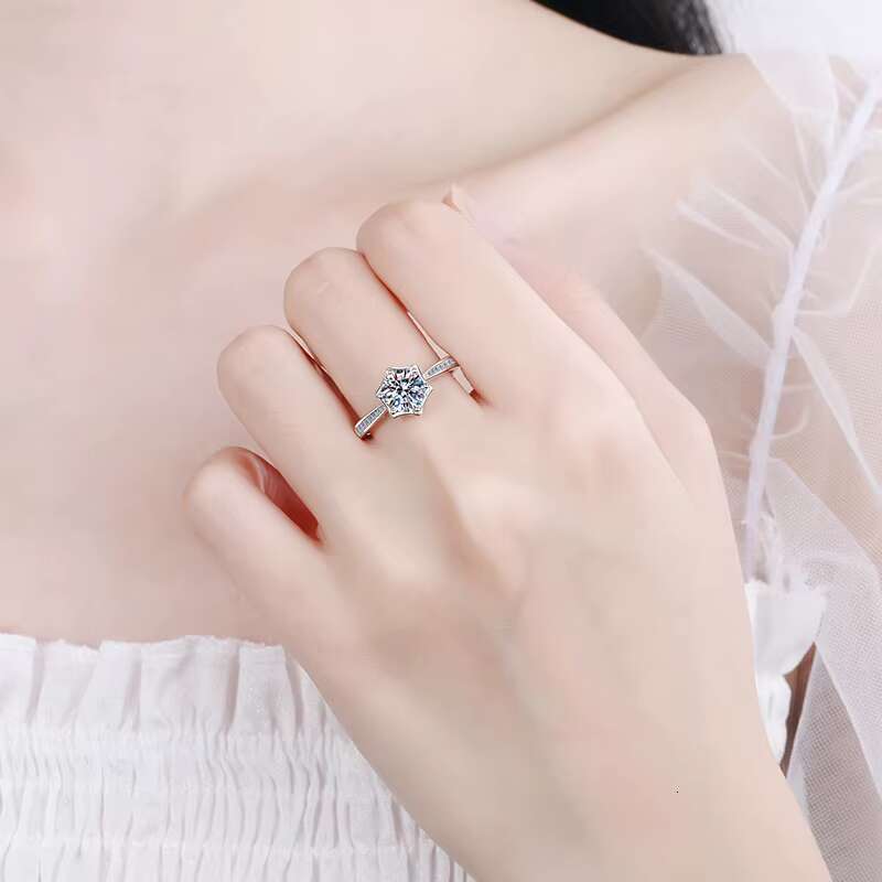 1 Ct Moissanite Round Cut Wedding Band Factory Wholesale S925 Sterling Silver Women Jewelry Fashion Diamond Ring