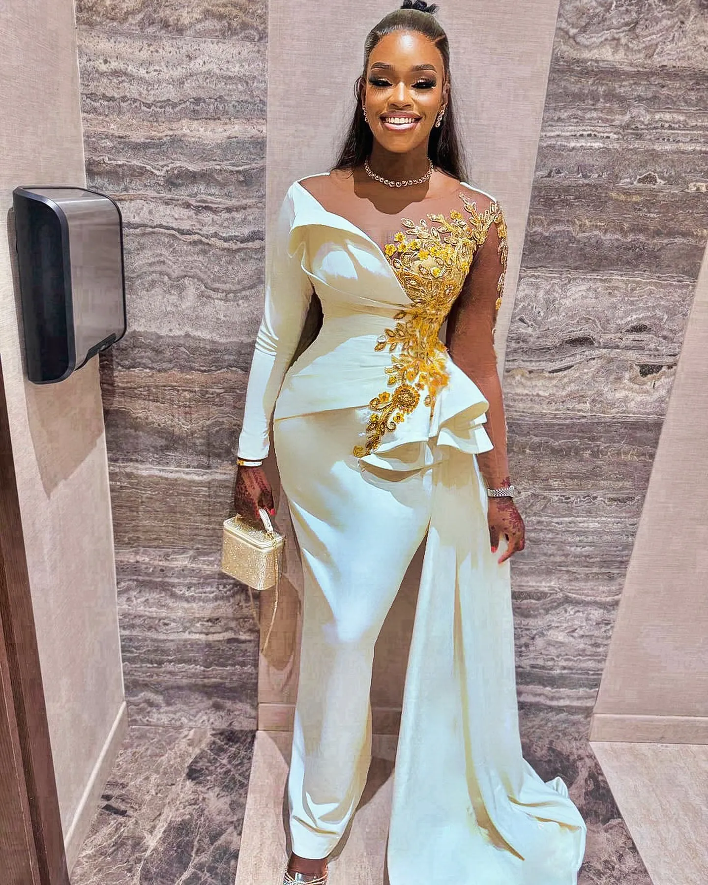 Elegant African Ivory Formal Evening Dresses With Gold Lace Appliques Crystals Beaded Long Sleeves Reception Gown Pleats Mermaid Prom Dress For Black 