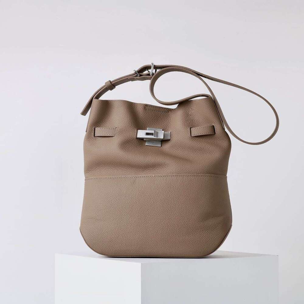 Head Layer Cowhide Kelly Bucket Canvas Simple Versatile Crossbody Single Shoulder Large Capacity Commuting Bag