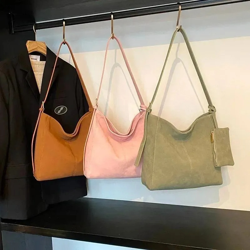 Designer Bag Luxury Bag Tote Bag Free Shipping Totes Solid Color Shoulder Bags Zipper Sewing Thread 2025 Crossbody Fashion Soft Simple Commuting Desig