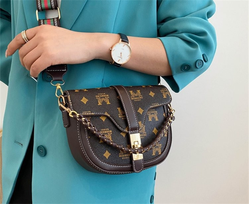Designer bag free shipping 2025 new fashionable commuting elegant saddle bag single shoulder crossbody bag classic casual for women