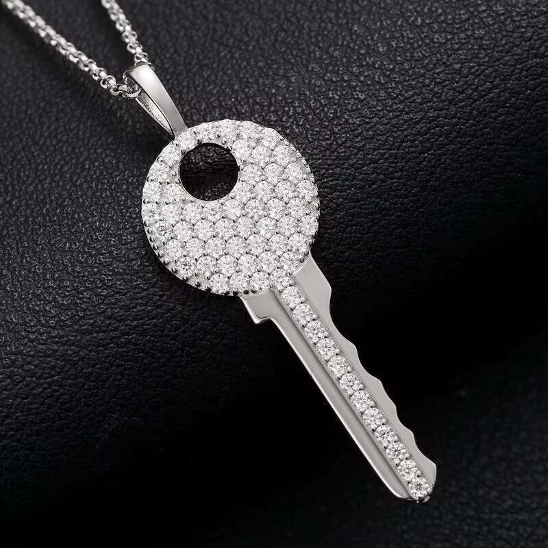 Moissanite key pendant women's pure sier chain necklace, chilled boutique jewelry