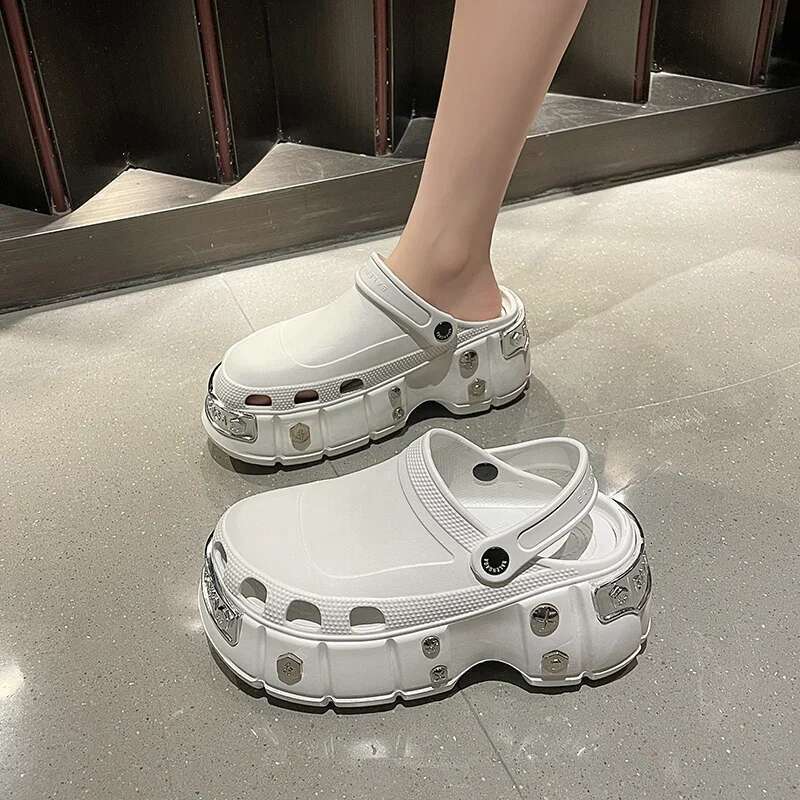 2025 Paris European Station Sponge Cake Hole Men's Couple Bag Head Women's Anti-Slip Deodorizing Slippers