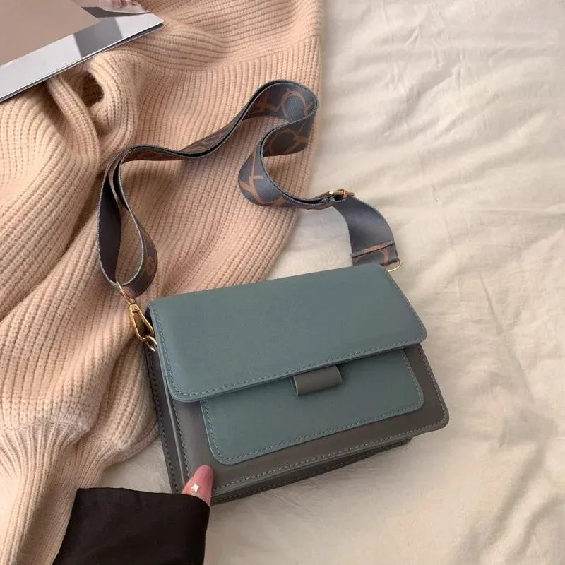 Waist Bag 2025 Classic Small Women's Shoulder Bag, Flap Crossbody With Wide Straps New Free Delivery Designer Bag