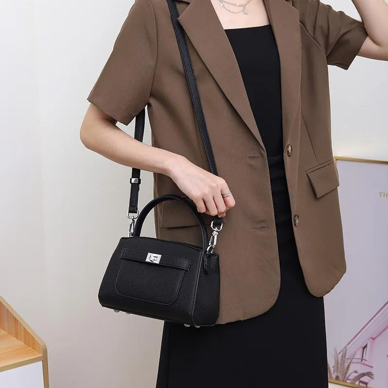 Niche Design French Women's Faux Leather Crossbody Bag, Summer 2025, Small Handbag New Free Delivery Designer Bag