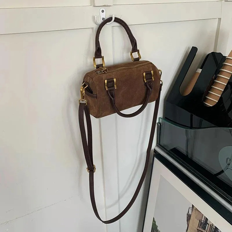 Women's Cylinder Shoulder Bag: Stylish Evening Leather Handbag For Versatile Use New Free Delivery Designer Bag