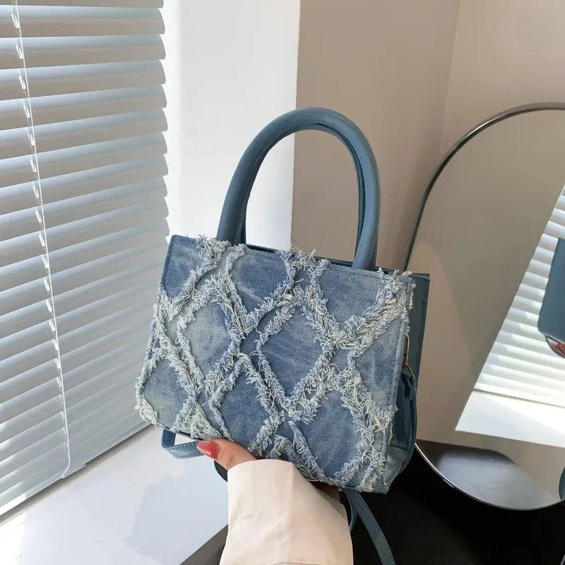 Free Shipping Shoulder Bags Women's Handbag High-capacity Crossbody Bag Trendy Denim Versatile Fashion Commuting Small Square Designer Bag Luxury