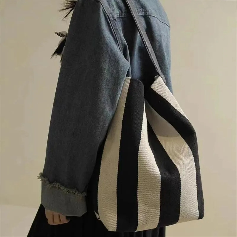 Free Shipping Totes Stripe Wide Shoulder Canvas Women's Large Capacity Casual Simple Commuting Single Bucket Versatil Designer Bag Luxury Bag Tot