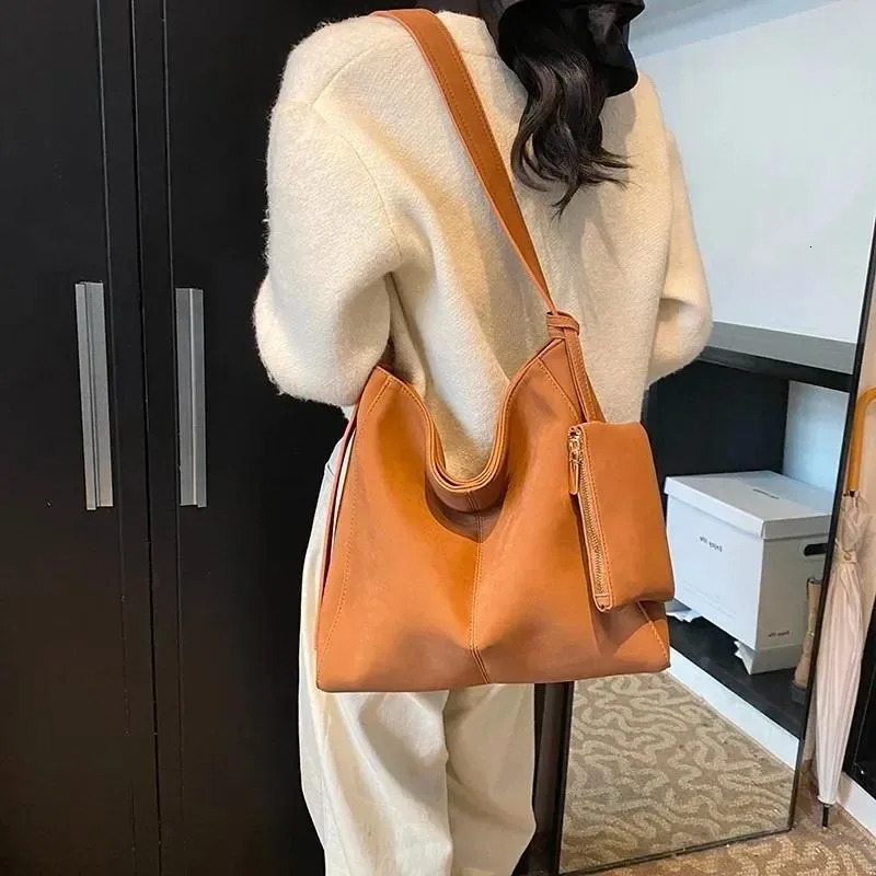 Designer Bag Luxury Bag Tote Bag Free Shipping Totes Solid Color Shoulder Bags Zipper Sewing Thread 2025 Crossbody Fashion Soft Simple Commuting Desig
