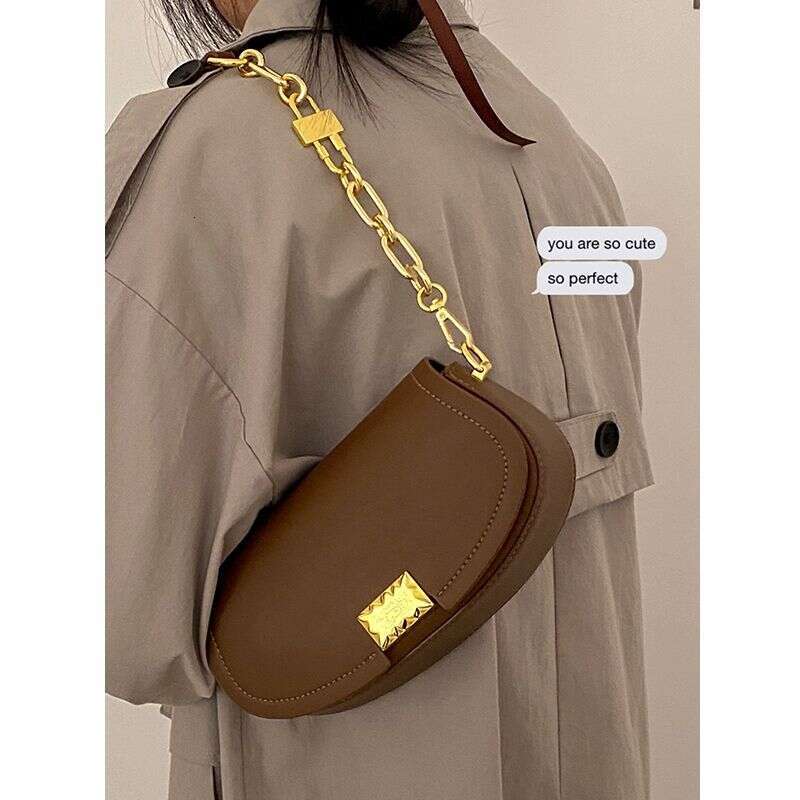 Spring textured small for women 2025 new fashion niche design high-end one shoulder underarm saddle bag