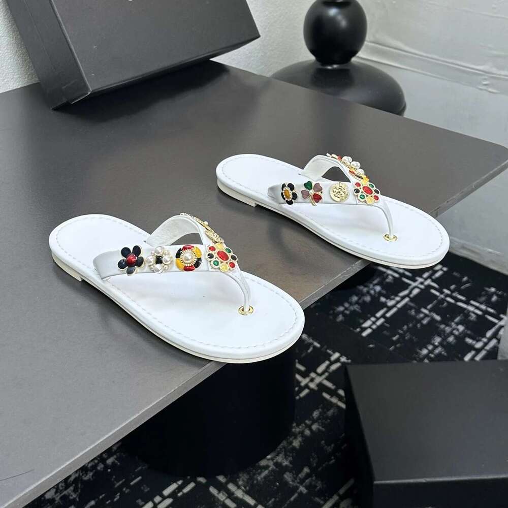 Women Genuine Leather Flip-Flops Low Heels Flower Slippers Summer Slides Leisure Flats Designer Shoes Zapatillas De Mujer