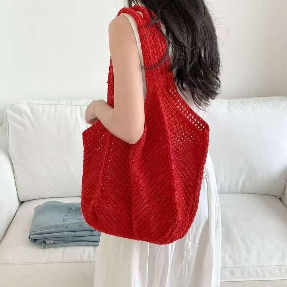 Red Romantic Holiday Travel Knitted Shoulder Mesh Carving Handbag Simple Weaving Bag
