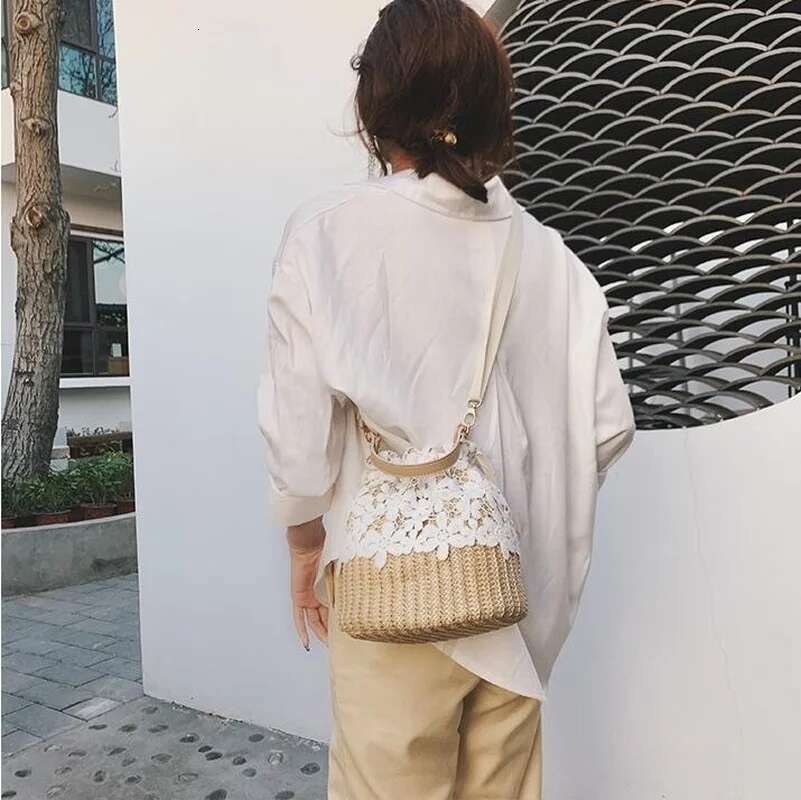 New Straw Plaited Article Women Bucket Causal Holiday Beach Elegant Lace Staw Shoulder Crossbody Bag