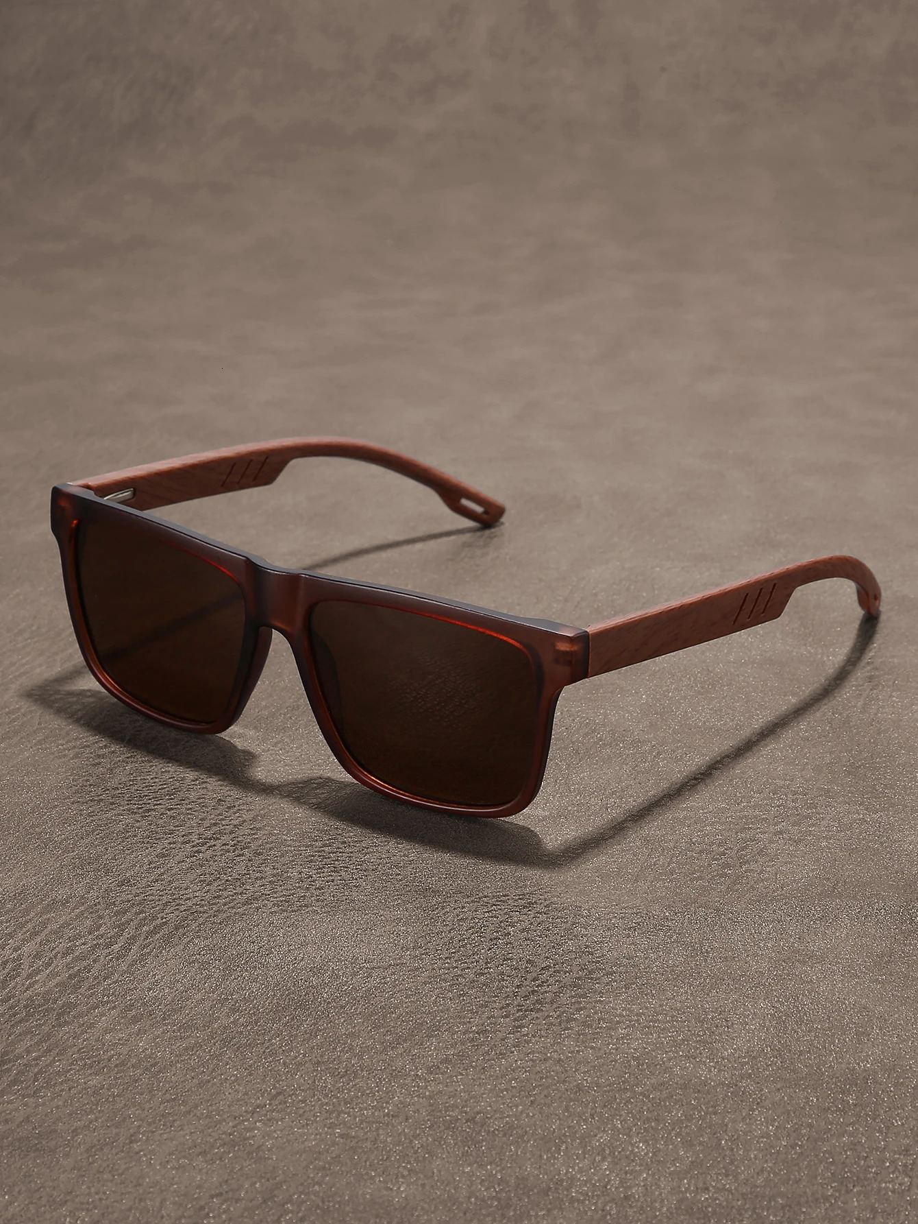 1pc Retro Walnut UltraLight Square Polarized Exquisite Fashion Sun Glasses For Men Women Outdoor Driving Beach Travel Eyewear 250512