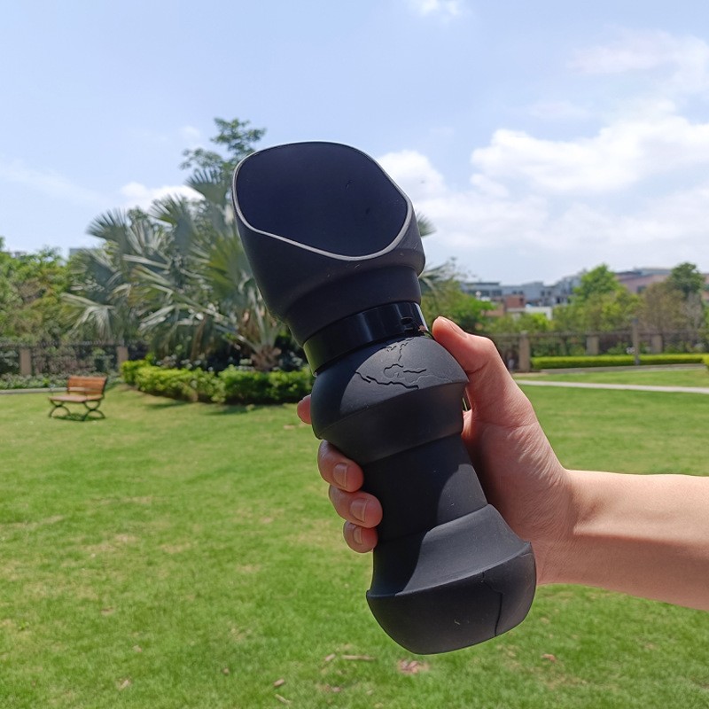 free shipp ing Pet outdoor food grade silicone water cup 550 ml large c a p a city anti overflow l e a k p r o of hanging design, one k fold ab l e, w