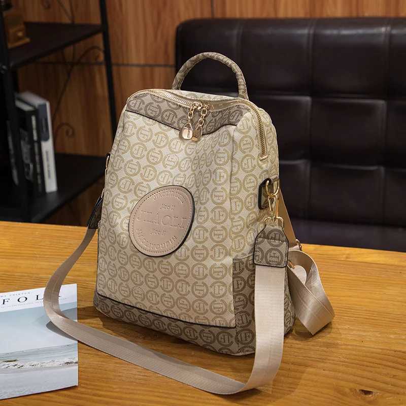 Fashionable European and American Large-Capacity Womens Backpack Versatile Travel Womens Shoulder Bag Printed Decoration Z250512