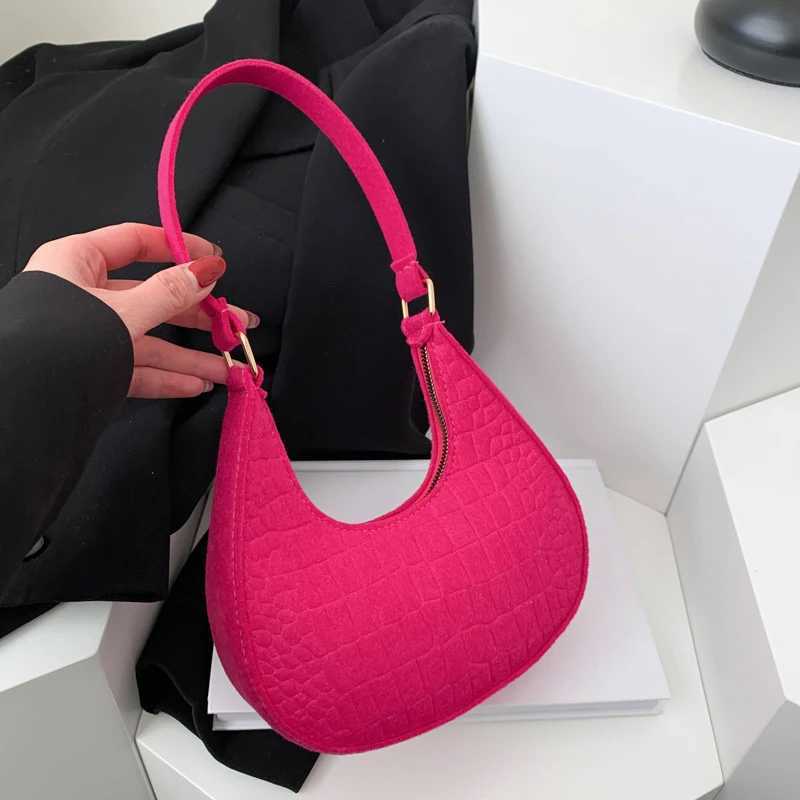 Leisure Womens Handbag Pure Felt Fashion Underarm Bag Senior Design Women Shoulder Bag Designer Solid Color Dumplings Bag Z250512