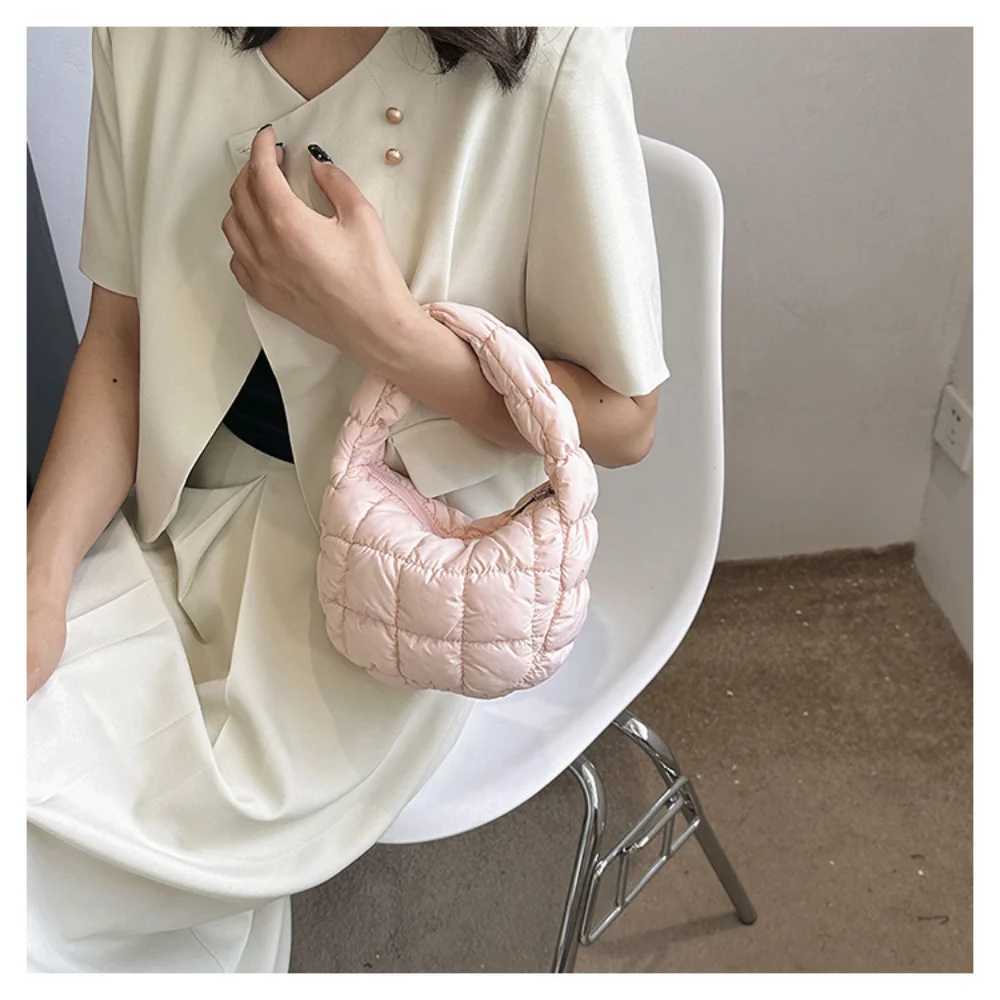 Puffer Tote Bag for Women Shoulder Bubbles Cloud Bag Winter Puffy Handbag Purse Top Handle Bag Designer Pleated Clutch BagW250512