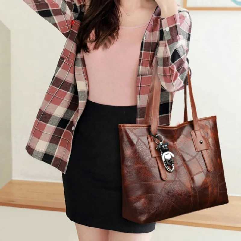Trendy Womens 2025 New Large Capacity Tote Bag with Horizontal Square Zipper Single Shoulder Handbag Purses and HandbagsXJ250512