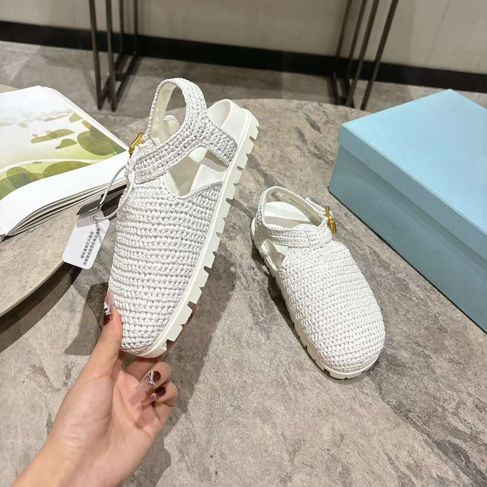 New Women Size35-41 Weaving Sandals Round Toes Beach Flats Buckle Strap Genuine Leather Designer Shoes Zapatillas De Mujer