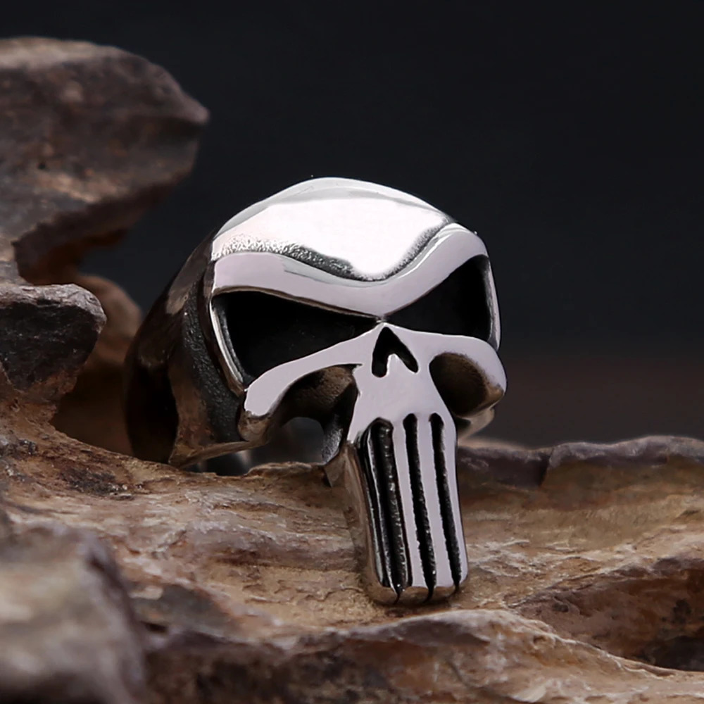 Fashion Retro High Polished Stainless Steel Skull Ring for Men Punk Simple Personality Skull Rings Motorcycle Amulet Jewelry 250509