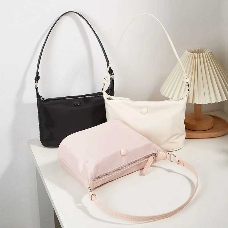 New womens fashion versatile handbag trend single shoulder bag casual simple solid color small square bagW250512