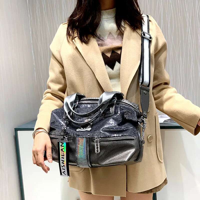 Large Capacity Women Handbag 2021 New Fashion Trend Tote Sequins Sier Casual Single Diagonal Bag Shoulder Bags Bolsa Feminina