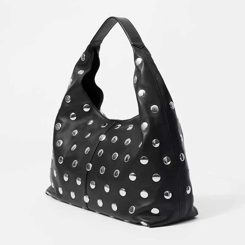 Brand Black Motorcycle Rivet Hobo Bag Fashion Versatile Shoulder Underarm Bag Retro Handbag Large Capacity Design Bucket BagW250512