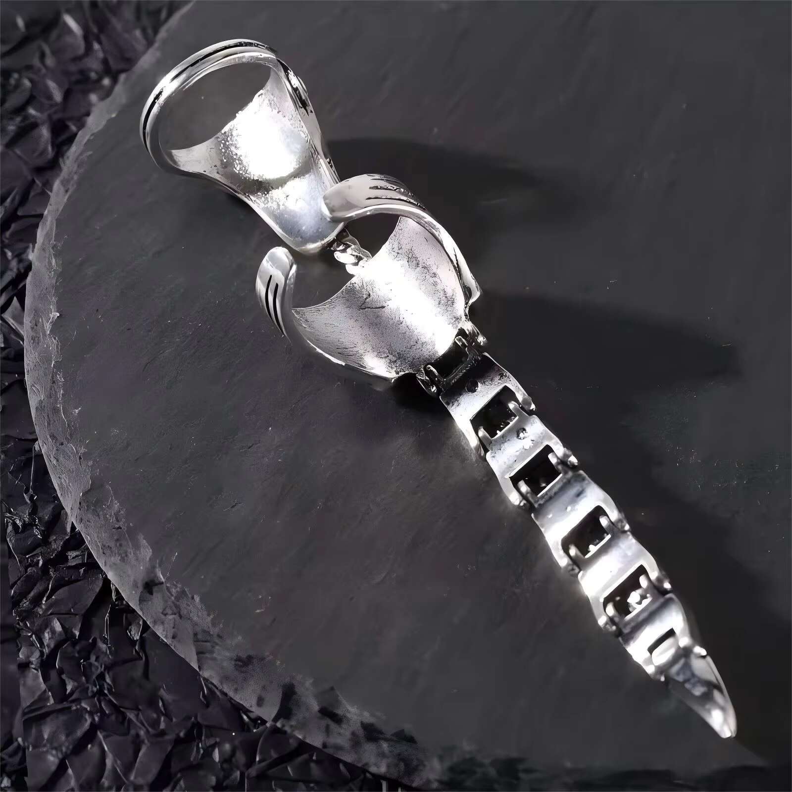 Retro Scorpion Ring Movable Personality Punk Hip-hop Mens Open Ring Wholesale Alloy Ring for Men and Women Fashion Jewelry