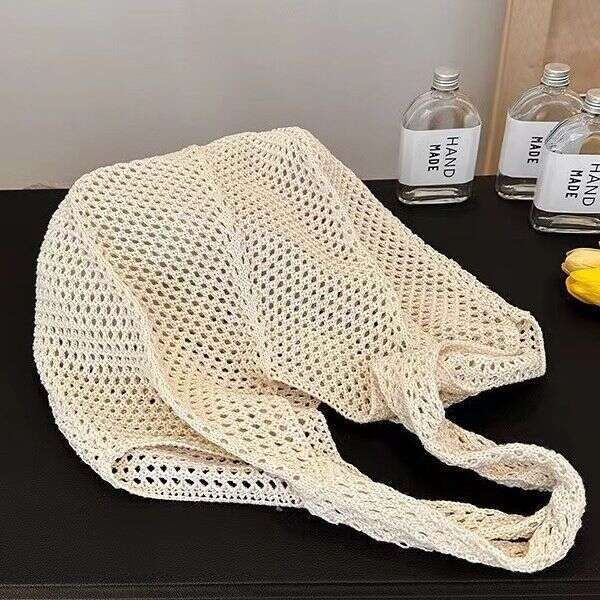 Red Romantic Holiday Travel Knitted Shoulder Mesh Carving Handbag Simple Weaving Bag