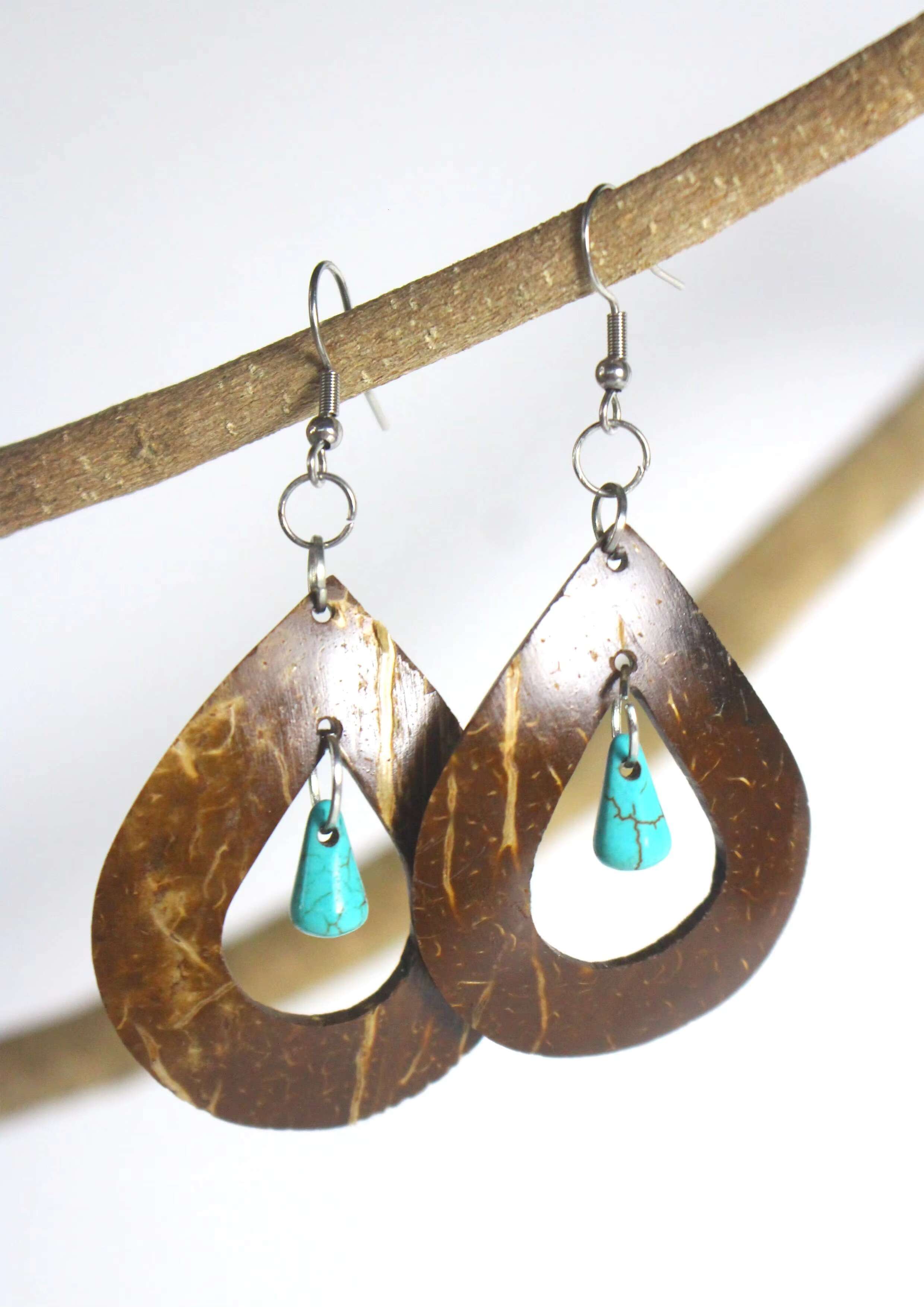 Coconut necklace, handmade women's earrings, jewelry, natural and environmentally friendly, hand carved coconut statue, Hawaii fashion