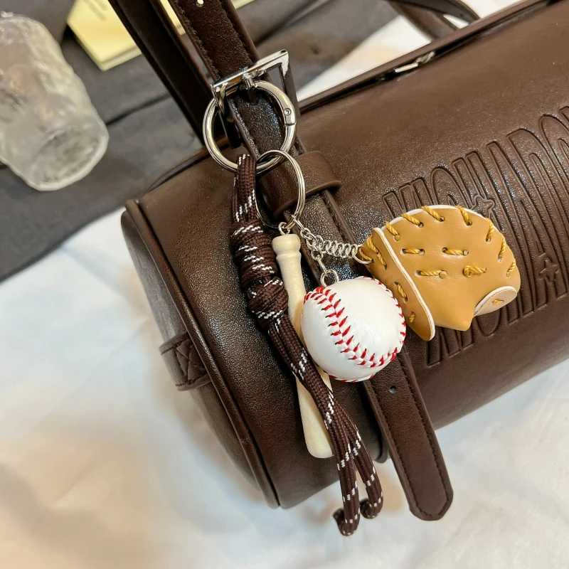 Multifunctional Cylinder Shaped Shoulder Bags For Women 2024 Winter Latest Designer Handbags Cross Body Bag With Pendant Z250512