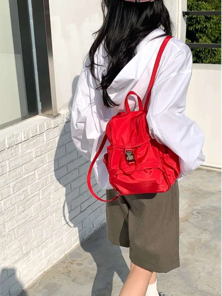 Fashion Casual Nylon Backpack For Women 2025 New Korean Flip Cover College Style Student Bags Simple Solid Handbags Lady