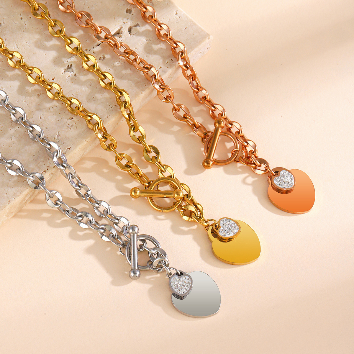 Fashionable stainless steel minimalist heart-shaped jewelry set, personalized dia heart bracelet necklace accessory set