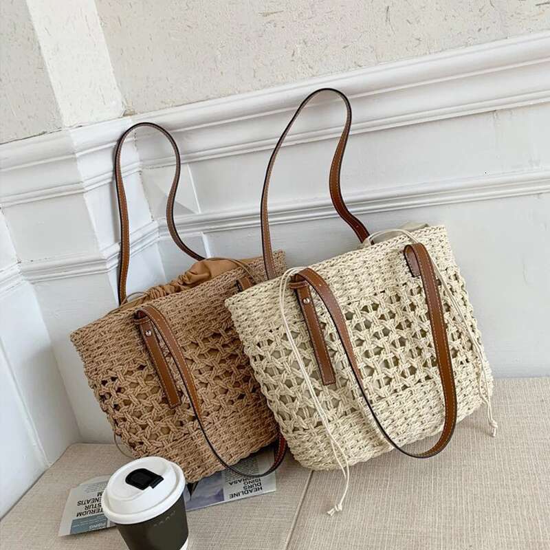 Designer Casual Rattan Wicker Tote Bag Large Capacity Woven Women's Summer Beach Straw Handbag Lady Travel Big Basket