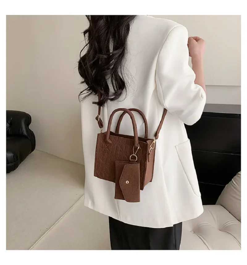 New Zipper Messenger Bag Solid Color Felt Women Shoulder Bag Luxury Designer Handbag Casual Crossbody Bags for WomenXJ250512