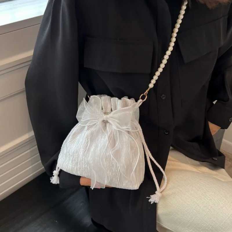 Chic Bowknot Canvas Crossbody Bag with Faux Pearl Chain - Versatile Stylish Bucket Shoulder Purse for Women Z250512