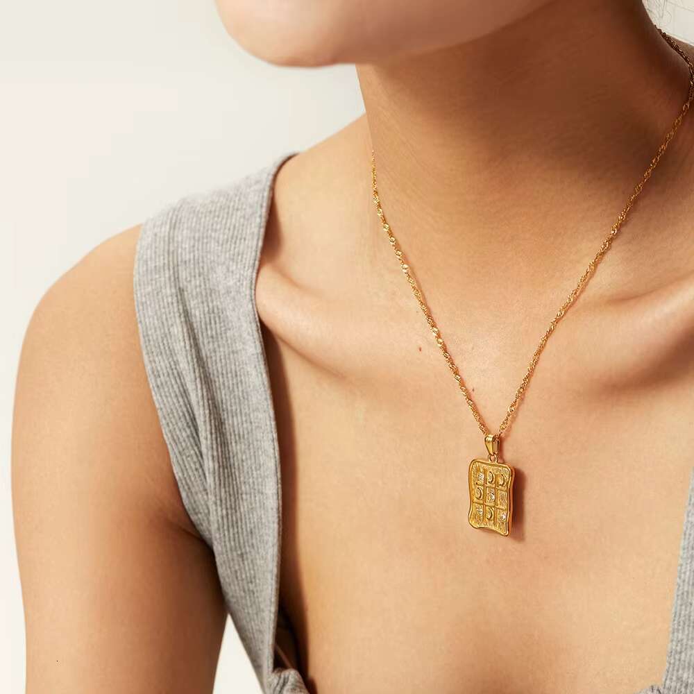 Women's Fashion Gold and Sier Pendant Jewelry Design Stainless Steel Chain Necklace