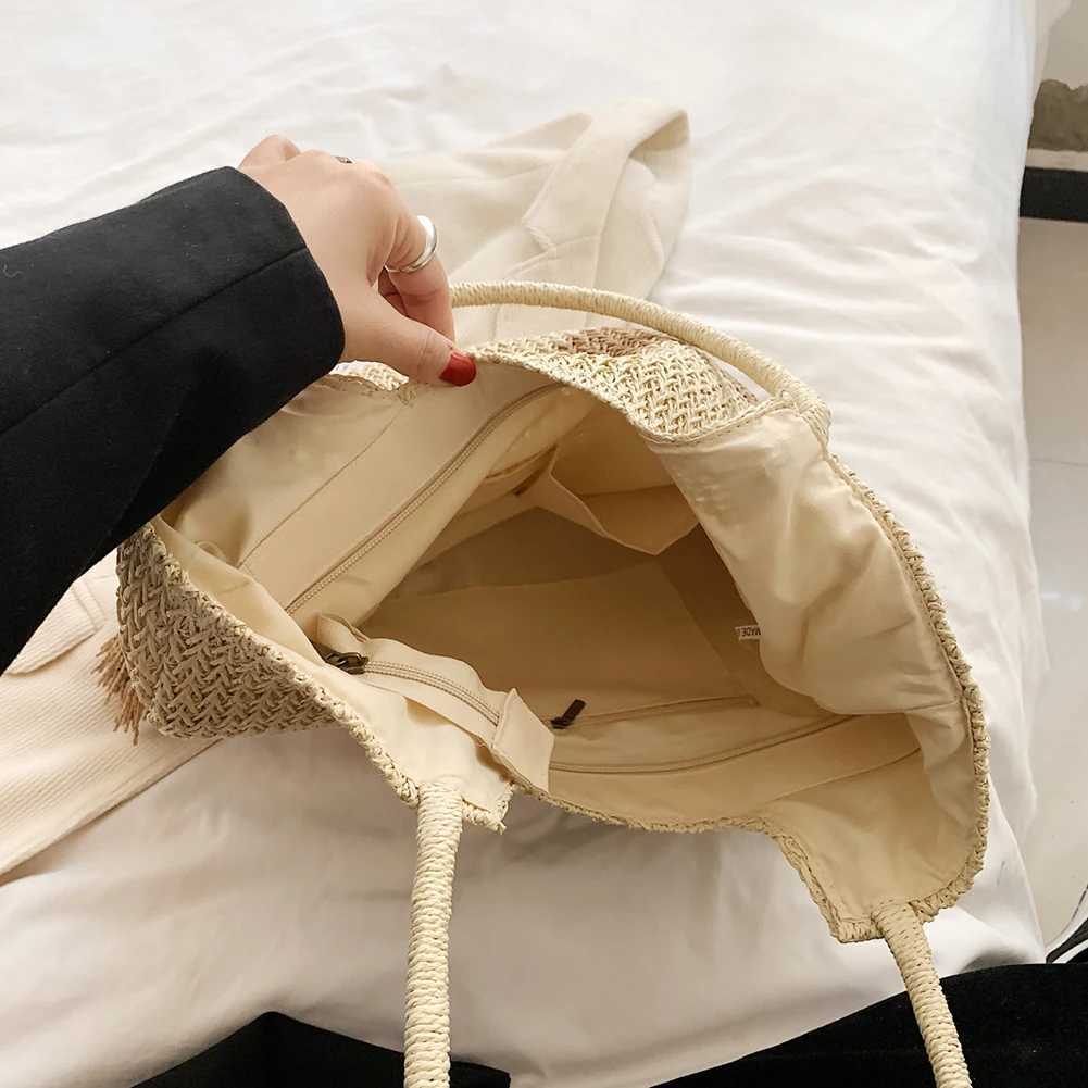 Straw Beach Bag Summer Woven Tote Bag with Tassels Large Shoulder Bag for Women Straw Purses and Handbags Rattan Boho Bag RaffiaXJ250512