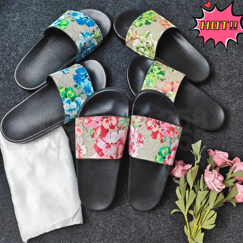 Luxury Beach Slippers Rubber Sandals Designer Floral Flowers Classic Room Flat Womens Mens Ladies Fashion House Indoor Black Bottoms Flip Flops Slide Outdoor Mule