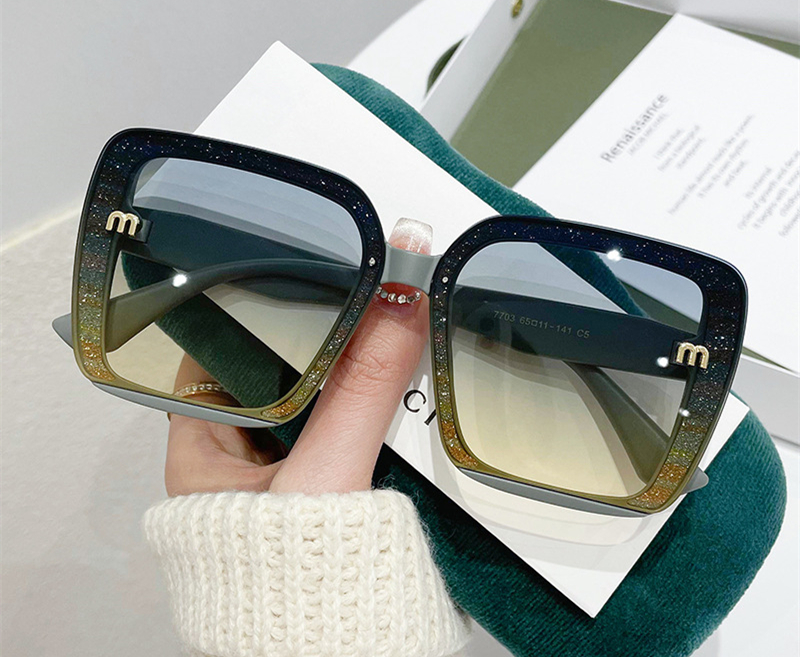 Designer Sunglasses Free Shipping 2025 New Fashionable Commuting High Quality Texture Light Luxury Sunglasses for Mens Womens