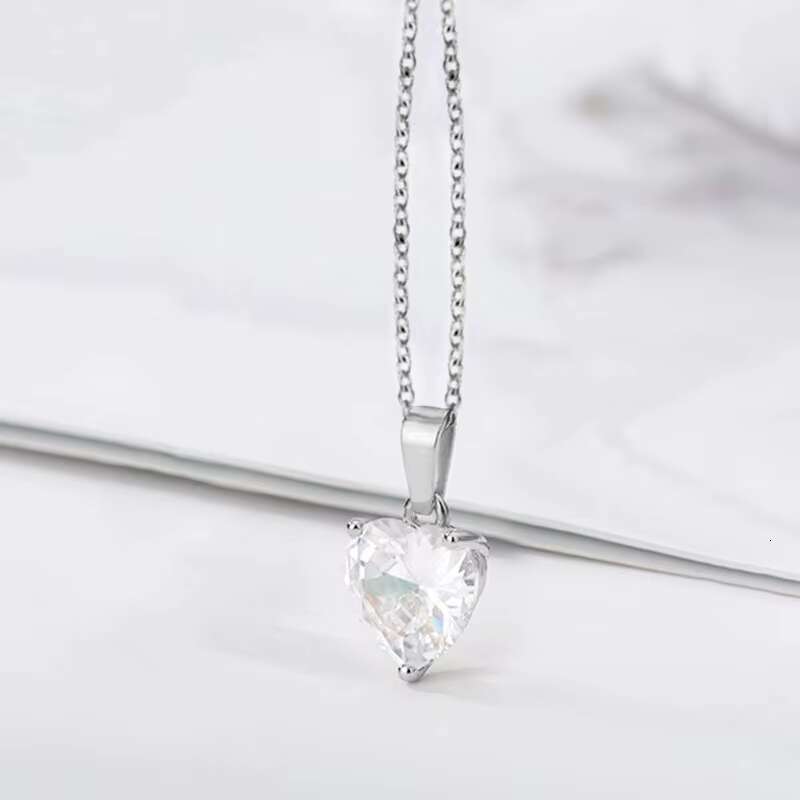 Grass Stone Fashion Shaped Women Sier Gold Color Chain Cute Single Heart Zircon Pendant Necklace for Girls