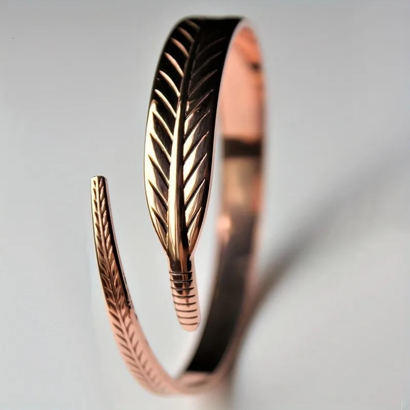 Elegant Vintage Pure Cooper Feather Wing Cuff Bangle for Men Women Fashion Punk Style Wristlet Party Jewelry Gifts 250512